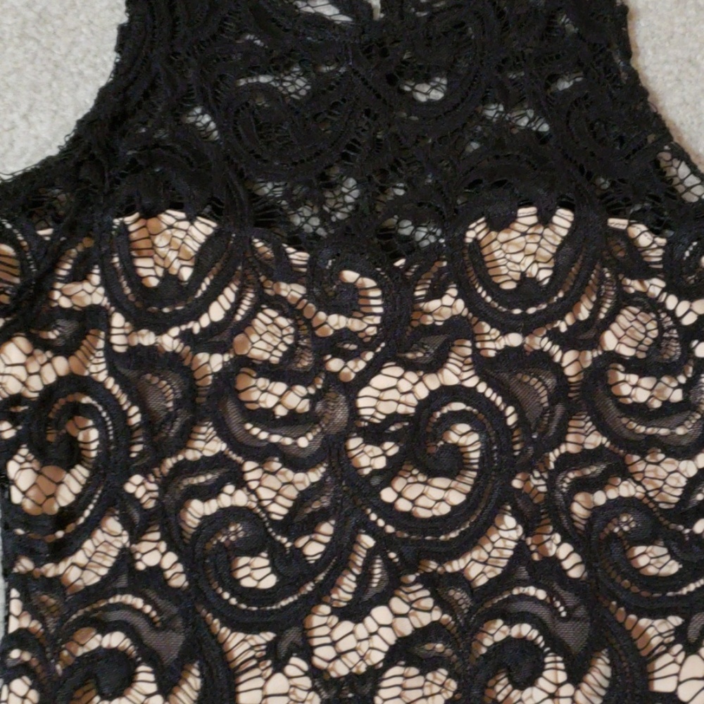 Dress - Picture 4 of 4